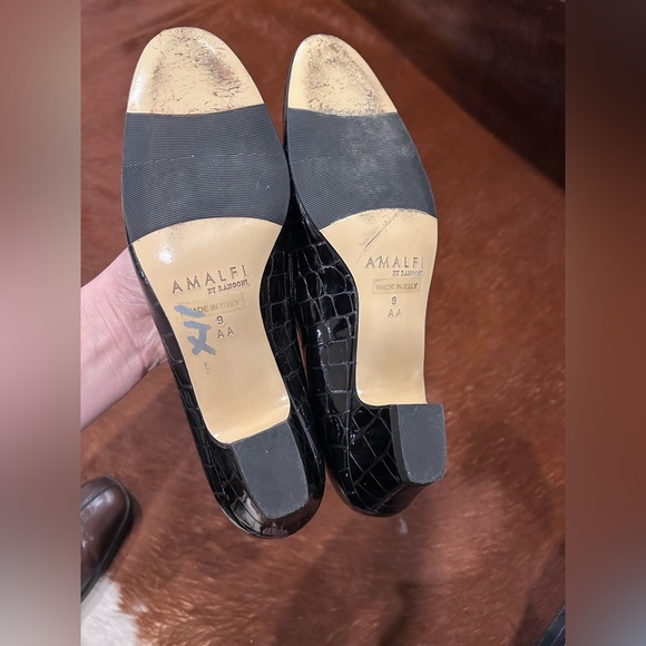 Amalfi By Rangoni Black Patent Leather Textured Wedges Women’s Size 9 - Picture 3 of 5